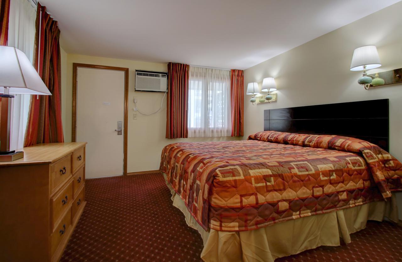Motel Tides 2*