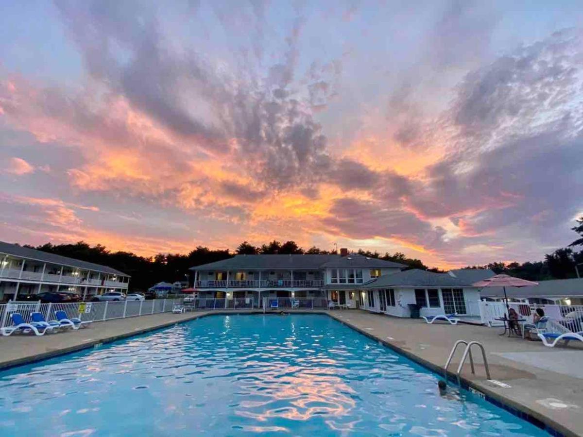 Tides Motel