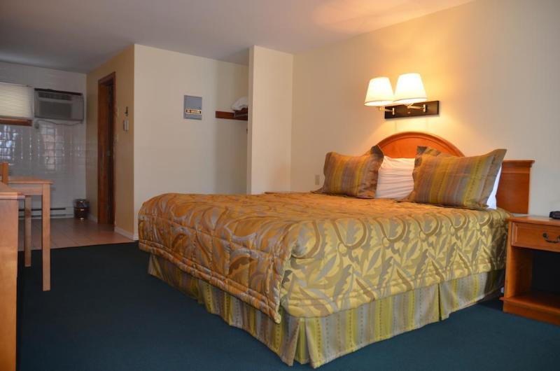 Motel Tides 2*